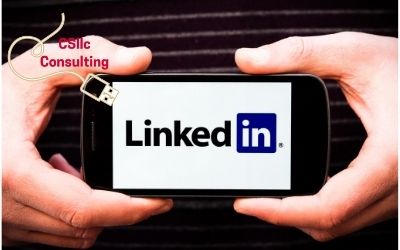 photo of someone holding plaque with linkedin logo
